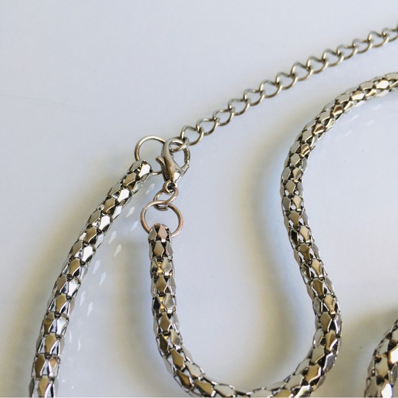 Silver Tone Statement Pendant Necklace Rings Door Knocker 18” - 20 1/2” - Picture 9 of 9